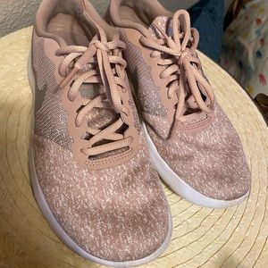 Nike Flex Contact lightweight running shoes blush pink